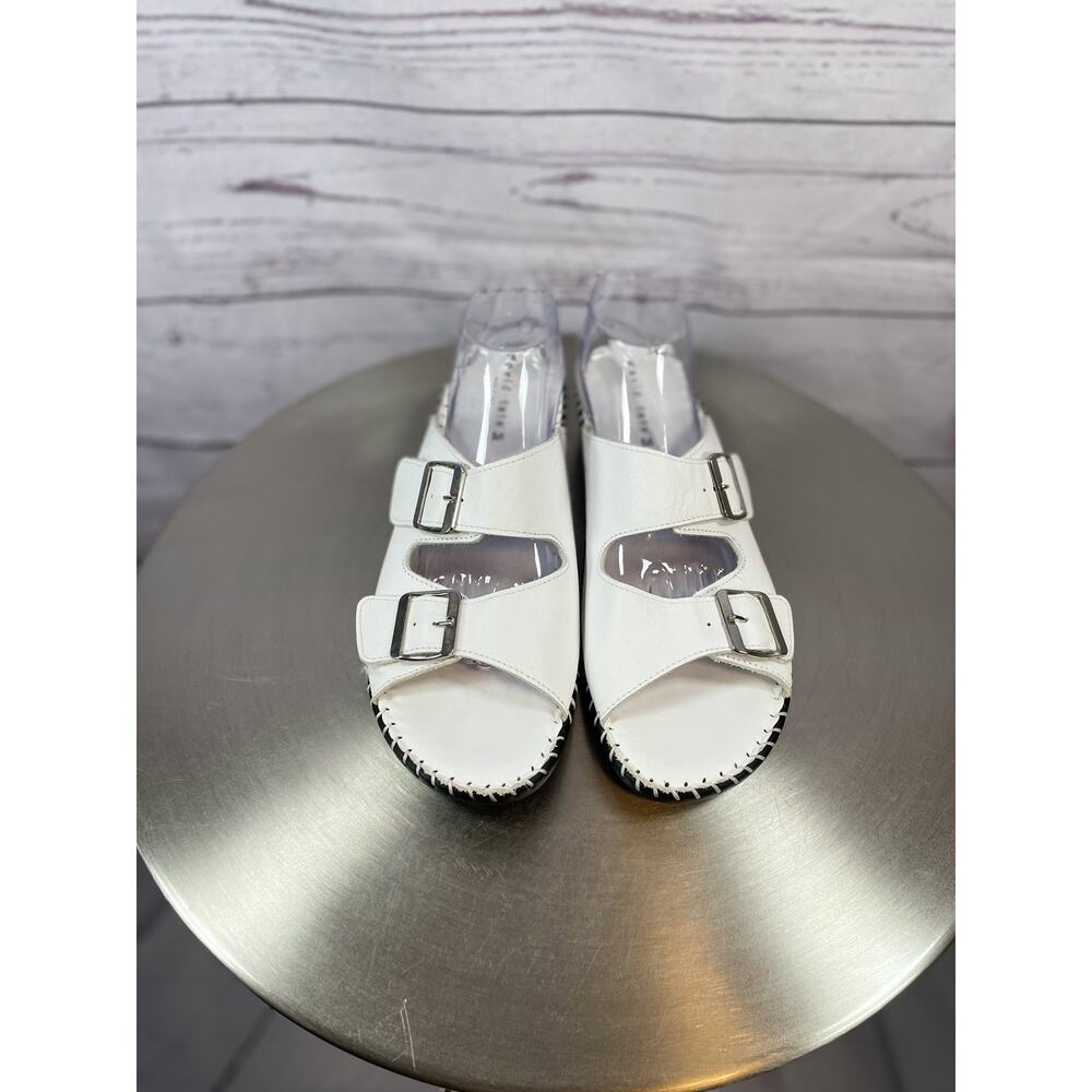 David Tate White Buckle Sandals Women’s Size 13 Made in Italy